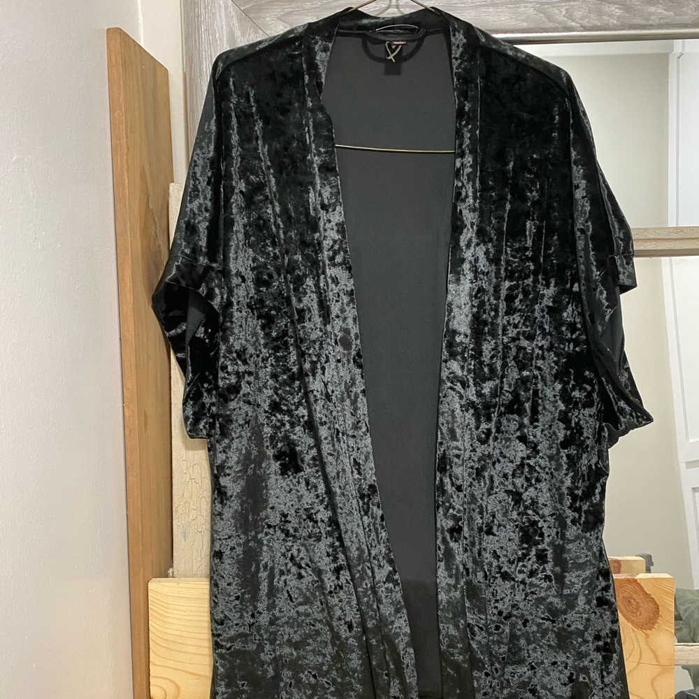 Velvet kimono